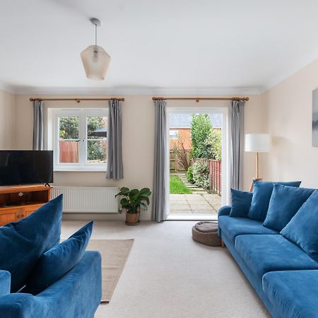 Sleeps9 Parking&Garage 17 Mins To Gatwick, 30 To London Villa Merstham Dış mekan fotoğraf